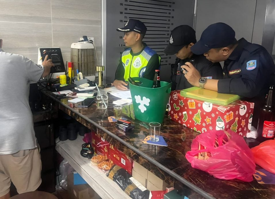 请签发-大都会/吉胆岛无娱乐执照酒廊遭市厅取缔／4图