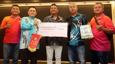 岩法坛庙庆不忘公益   捐1.67万助利民迁校