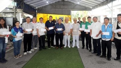 郑金赞逝世举殡  丧府节约捐公益 