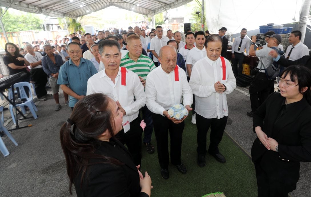 请签发-大都会/讣告工：丹斯里郑文记胞兄郑金赞往生出殡