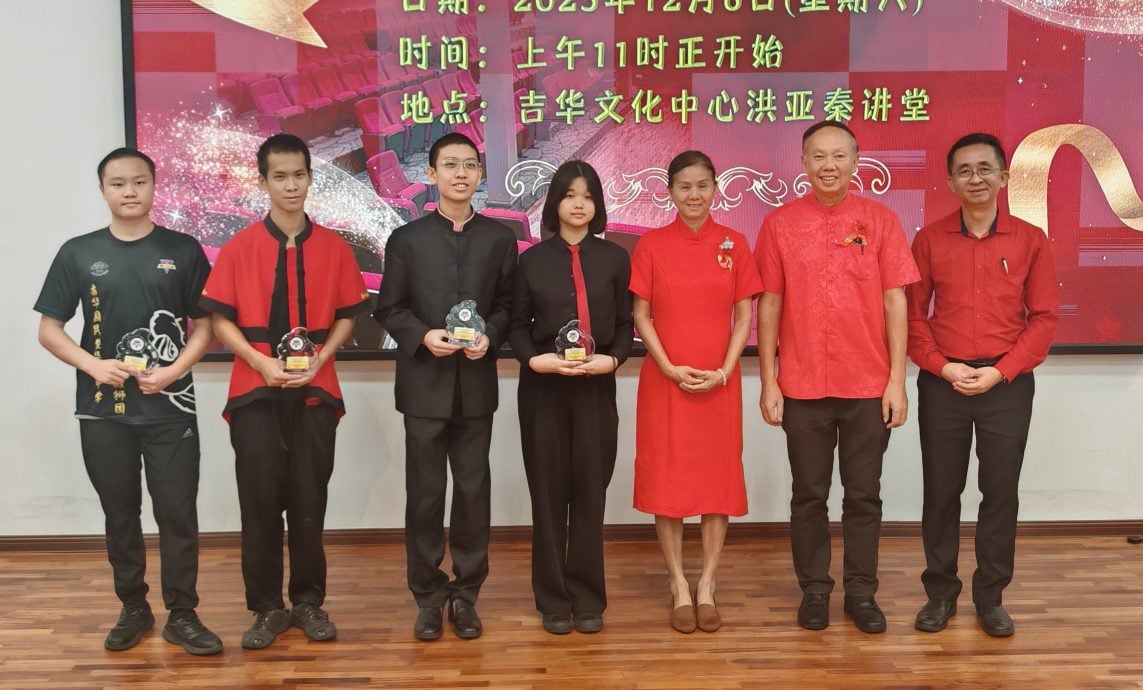 +请签发(大北马)吉华华中洪亚秦讲堂落成