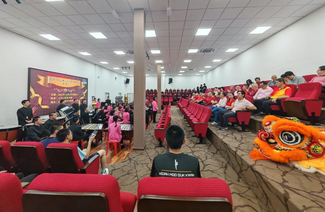 +请签发(大北马)吉华华中洪亚秦讲堂落成