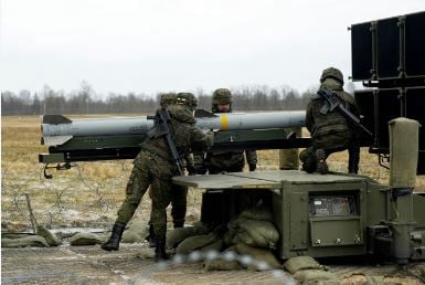 贪腐延烧 中企军售暴跌10% 亚太成全球唯一营收下跌地区