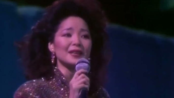 邓丽君吉隆坡珍贵庆生片段曝光 幽默互动画面让人怀念