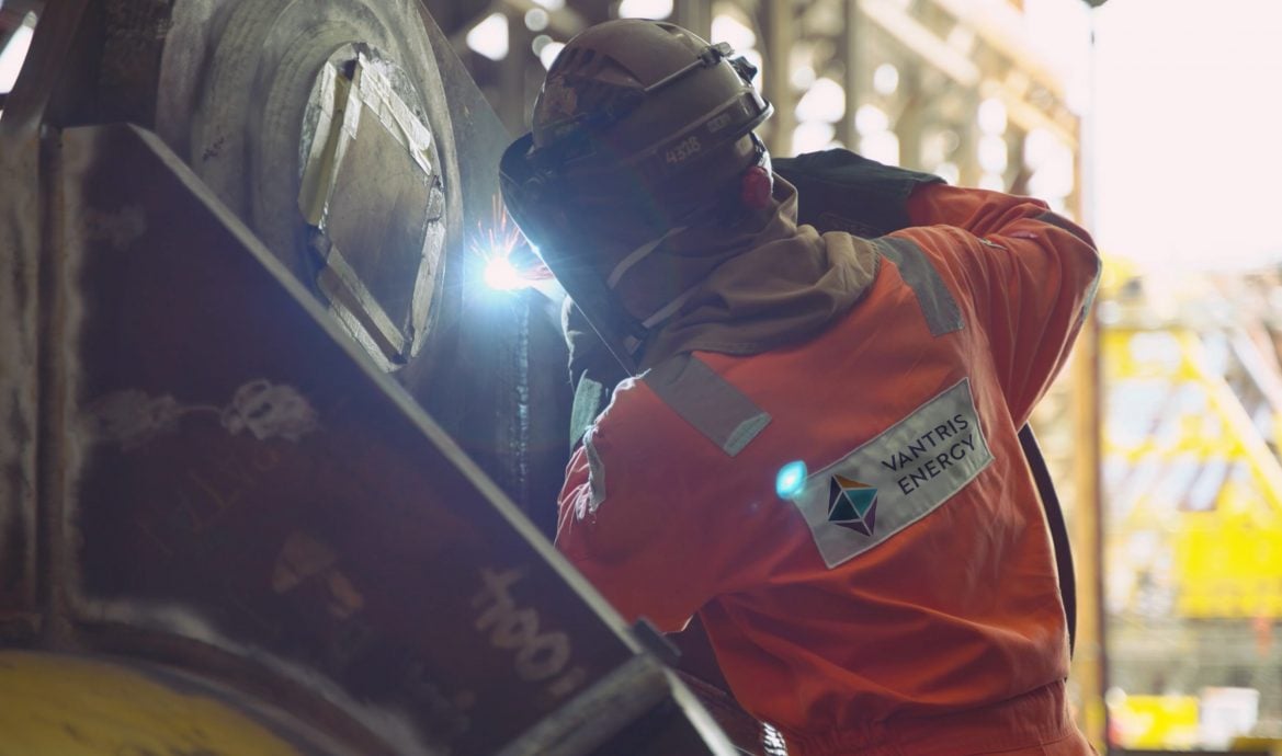 重组豁免45亿债务 万特能源第三季转赚42.7亿