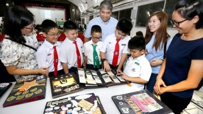 霹学生阅报计划颁奖礼 得奖学生满载而归