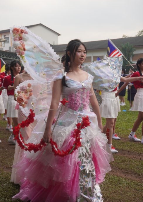 霹：学海学记|校园报道|副文|圣母运动会吉祥物 打造人工智能设计 发挥无限创意