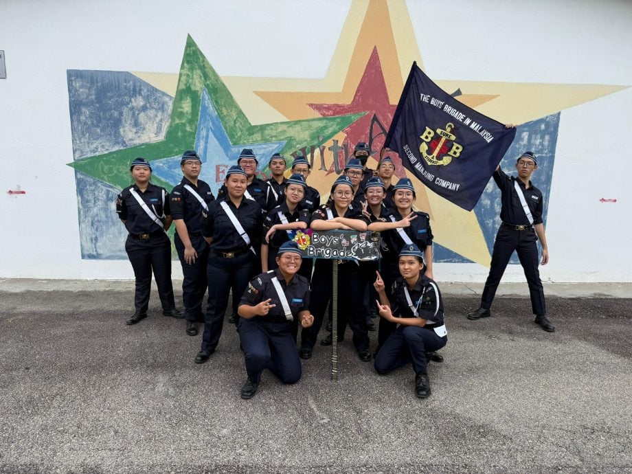 霹:学海学记|校园报道|南华华中运动会 基督少年军操步队卫冕