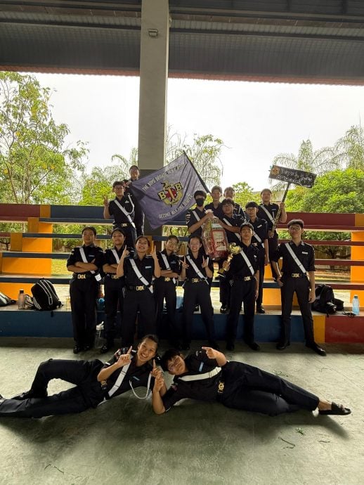 霹:学海学记|校园报道|南华华中运动会 基督少年军操步队卫冕