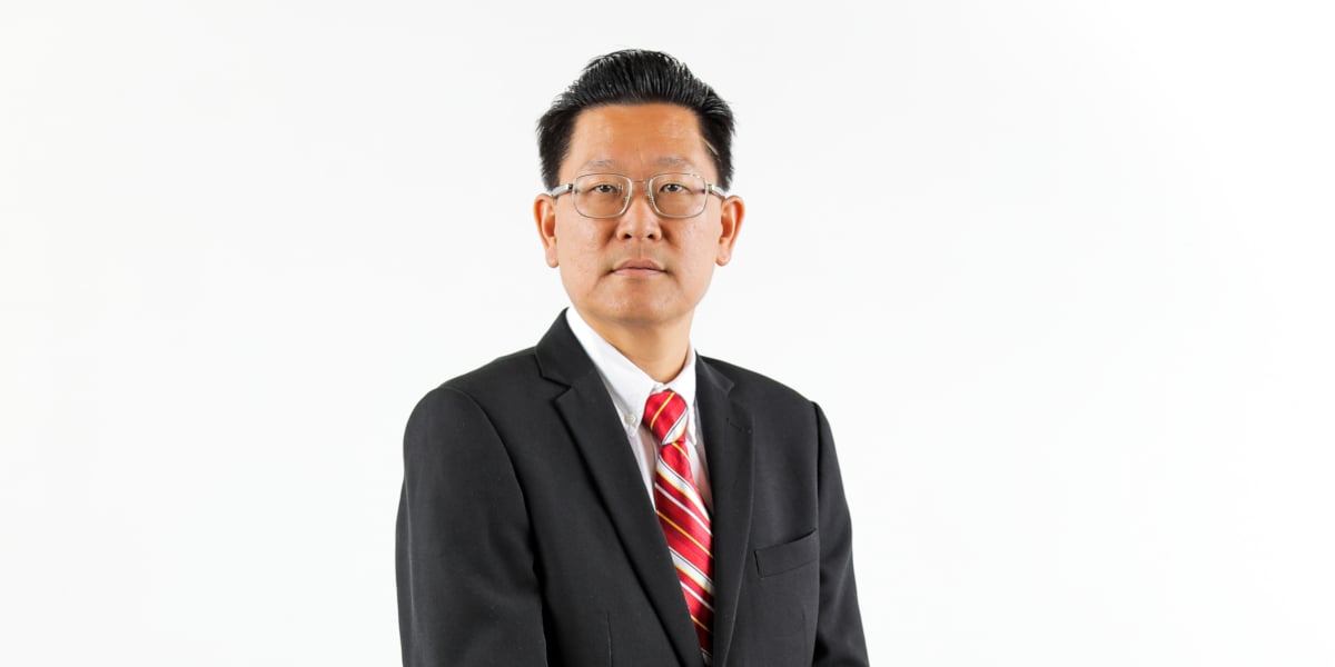 霹：已签∕p10头∕怡胡申路现流浪汉 设施缺失 市议员争取尽快修复沟渠盖