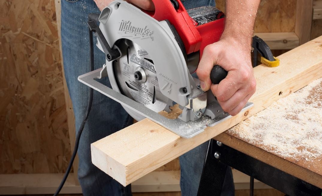 韩女大生遭“锯片削脸+割颈” 伤重不治