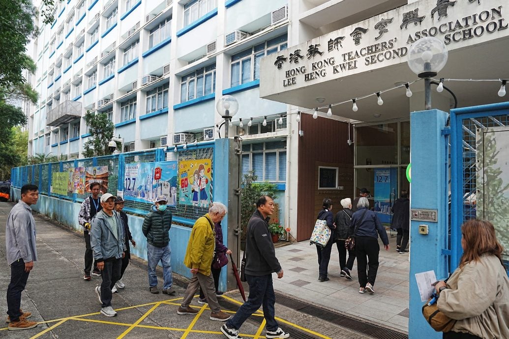 香港立法会选举 半天投票率19.57% 4人涉煽惑罢投被捕