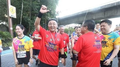 马中友好协会办   逾4000人友谊跑