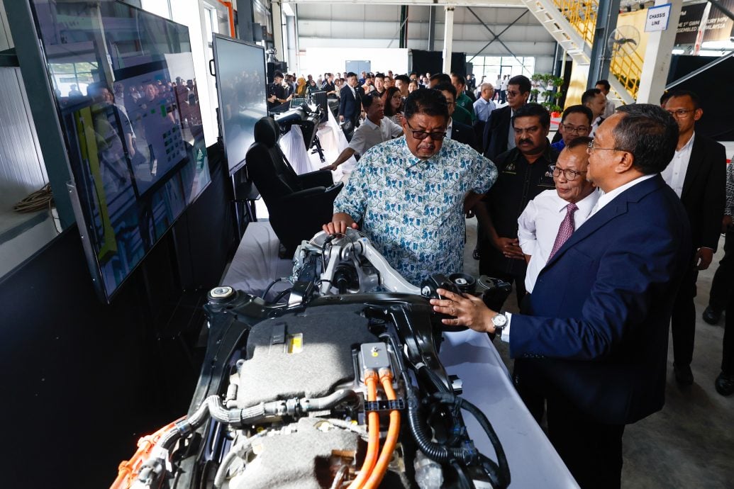 马六甲首席部长拿斯里阿都拉勿夫