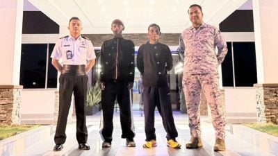 马海军不分国籍 救海上漂流2印渔民