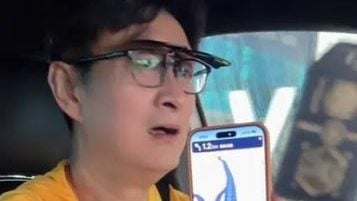 黄安边驾车边滑手机 网喊：告发他！