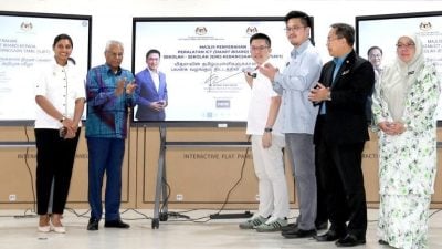 黄家和：政治人物议员网红等 入校须先经教局审批