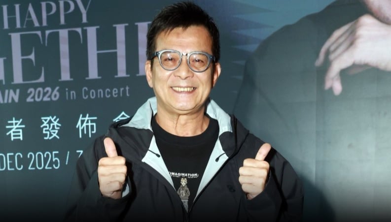 黄日华宣布退出娱乐圈 因“头号粉丝”息影 