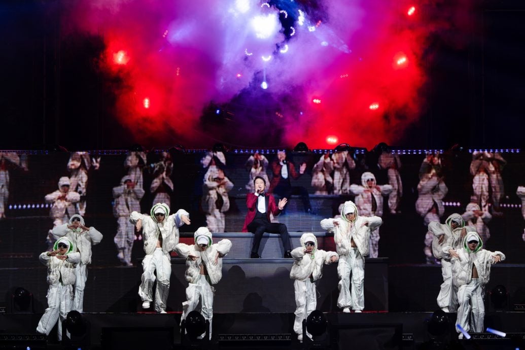 黎明抗拒被庆生 笑怼粉丝:有心就行