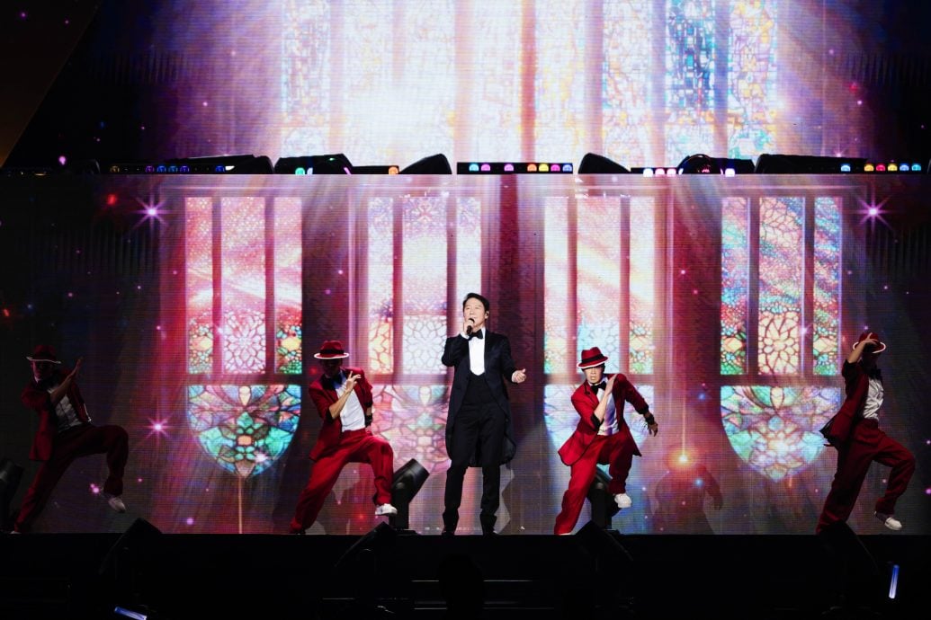 黎明抗拒被庆生 笑怼粉丝:有心就行