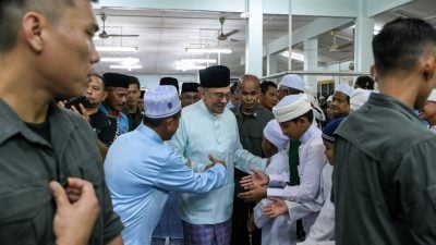 前首相夫人涉嫌洗钱和逃税案 总检察长撤回上诉 安华：无政治因素