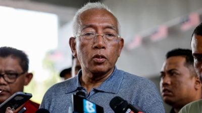 马哈基尔：违反550法令 “政府要如何承认统考？”