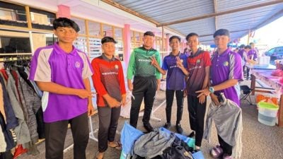 【校园报道】士兰道中学义卖会   家长公众 热情参与