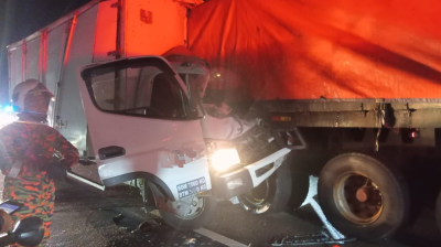 2罗里碰撞   跟车员夹毙