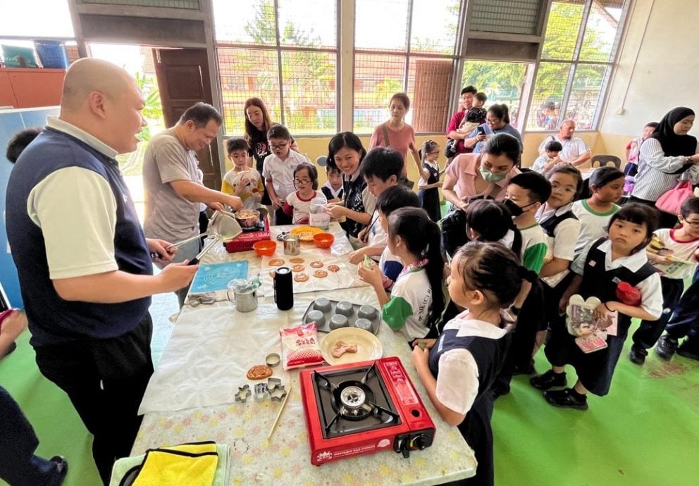 （古城版）武吉波浪华小办小老板买卖日与STEAM展览，全体师生热烈参与