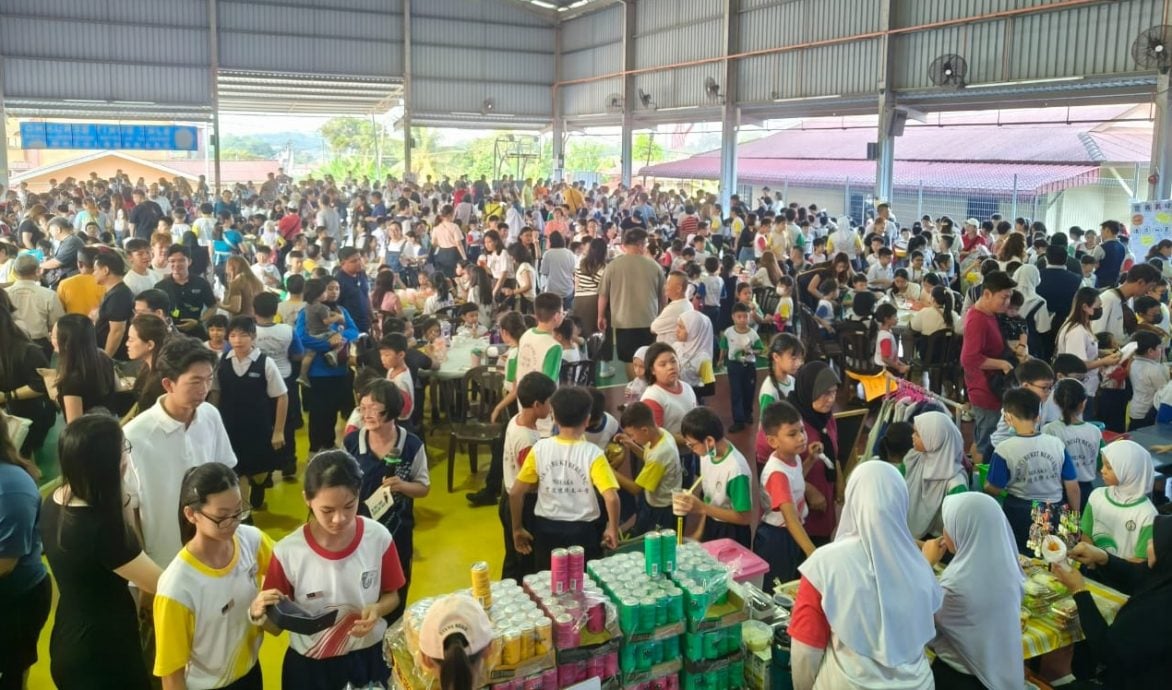 （古城版）武吉波浪华小办小老板买卖日与STEAM展览，全体师生热烈参与