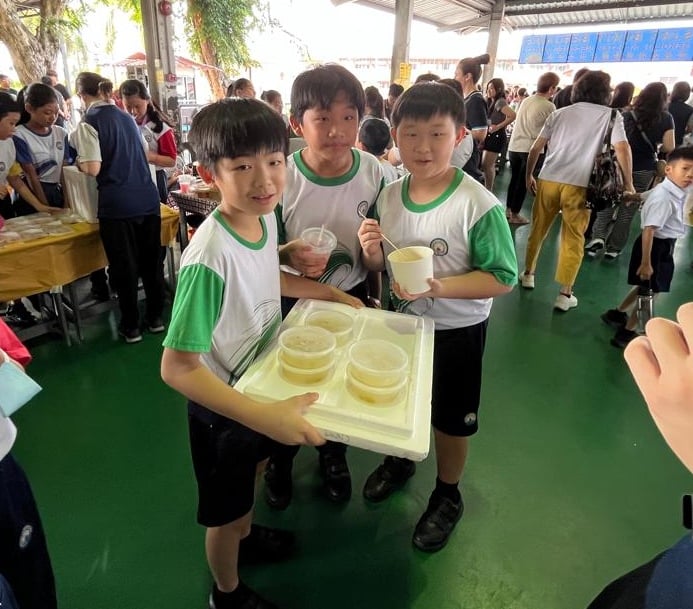 （古城版）武吉波浪华小办小老板买卖日与STEAM展览，全体师生热烈参与