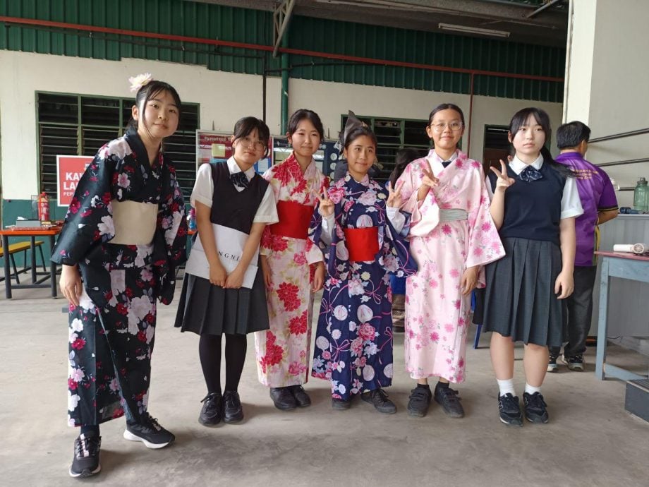 (古城版)甲华中与迎接日本夙川学院初中师生