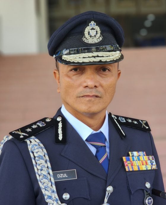 (古城版)甲州总警长:救护车未开启警笛及紧急信号灯,警判断救护车并不处于紧急状态,继续执行护送任务