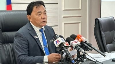 甲州议会   43中学设探测器  禁学生带手机入校