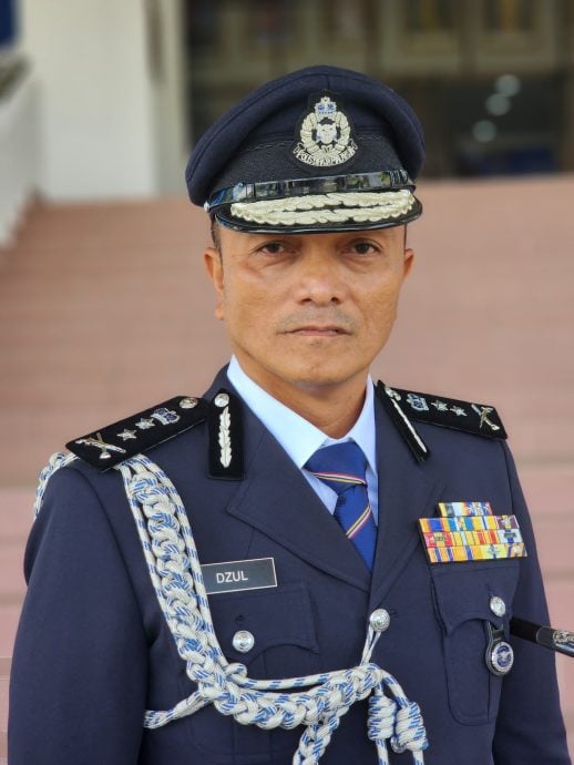 (古城版/签发)甲警方将传召散播交警为贵宾开路却阻挡救护车的视频的人士