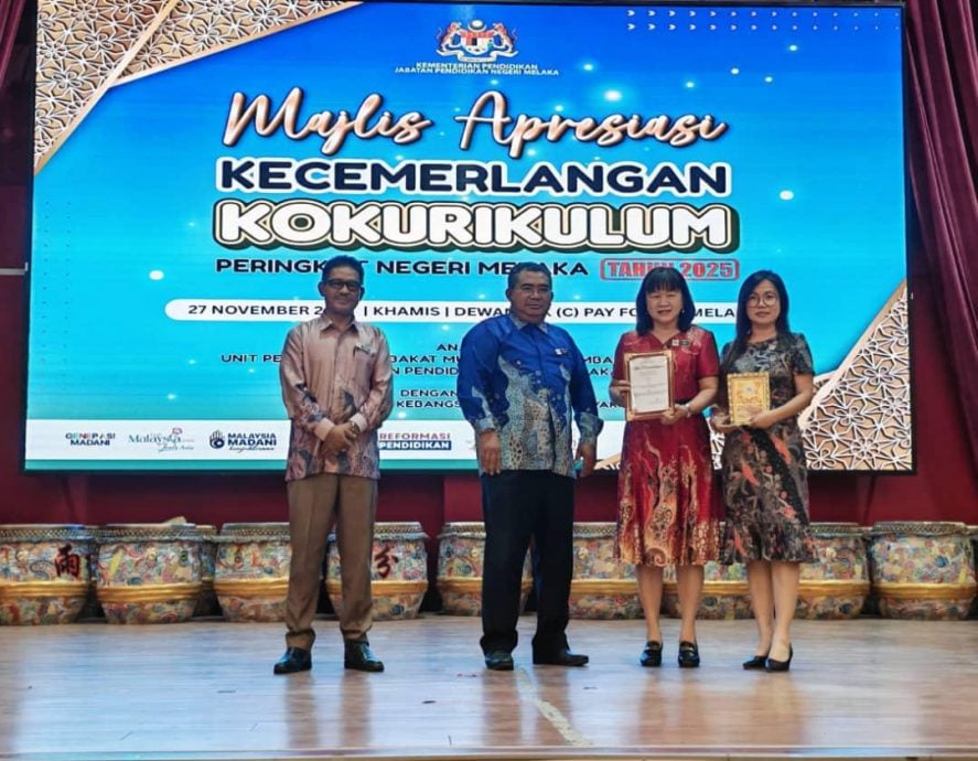 (古城第七版主文)武吉波浪小学获得三项州级最高荣誉