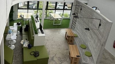 空间舒适 无需消费   电子图书馆成学习基地