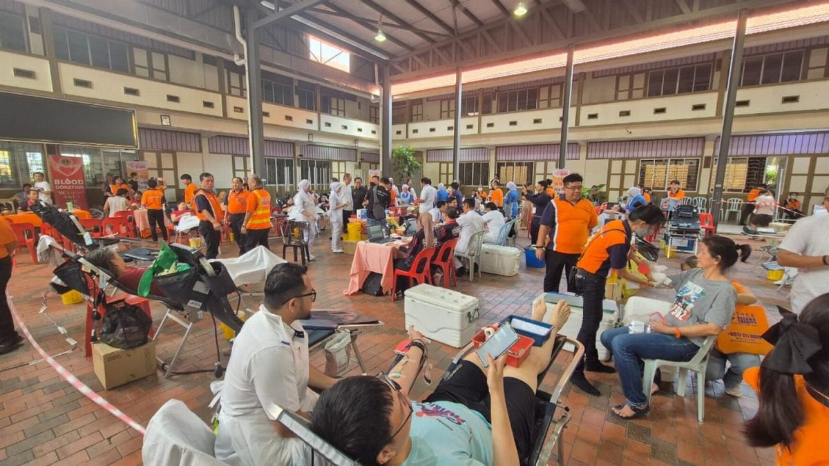 (古城第二版主文)“爱您”捐血运动503人成功捐血