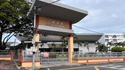 董家协坚持爱教育精神  全力推动培德校园建设