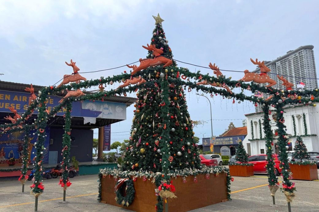 （古城第二版主文／签发）圣诞老人驾到·葡村处处洋溢温馨圣诞气息