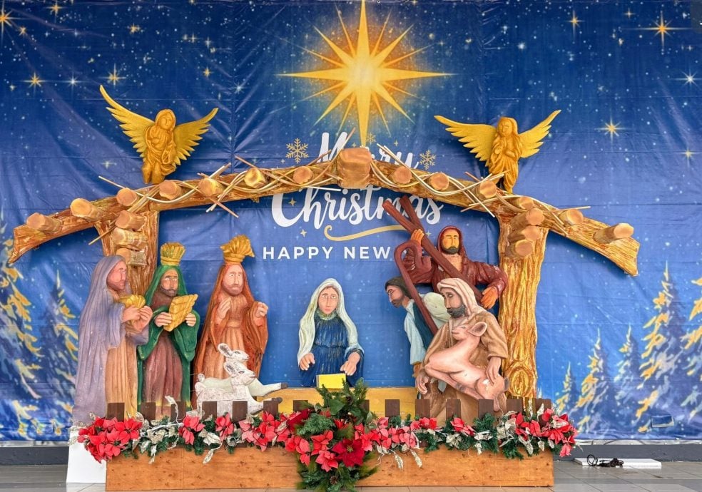 （古城第二版主文／签发）圣诞老人驾到·葡村处处洋溢温馨圣诞气息