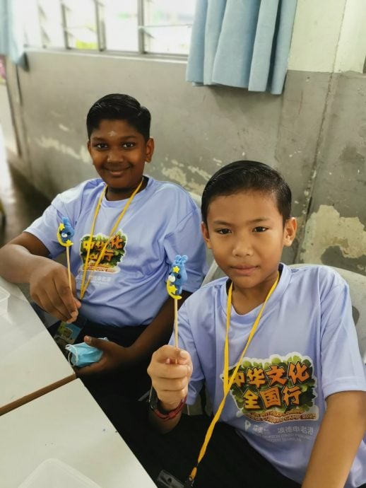 （古城第五版主文）《你动摇了吗》捏面人坚持20年，动力来自客人脸上的喜悦