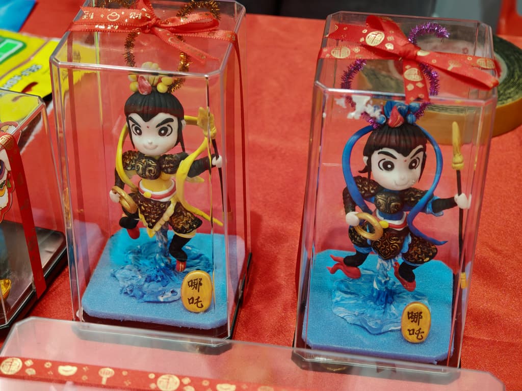 （古城第五版主文）《你动摇了吗》捏面人坚持20年，动力来自客人脸上的喜悦