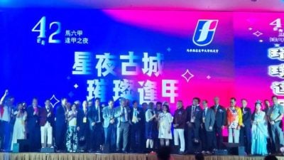 叶非比：重视人才培育   台提供马学生奖学金