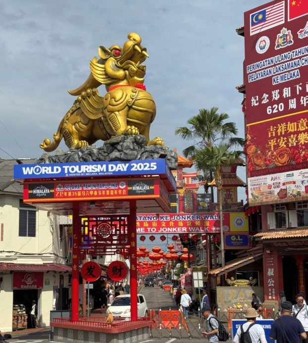 蛇就快下班，马即将接任