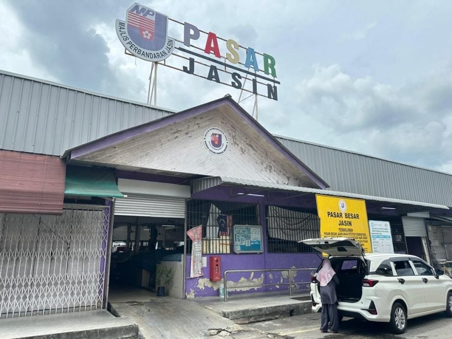 （古城第五版主文）野新旧巴刹年久失修 新巴刹料明年5月竣工