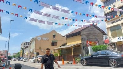 市厅接安全隐忧投诉   下令拆挂街道上空凳子