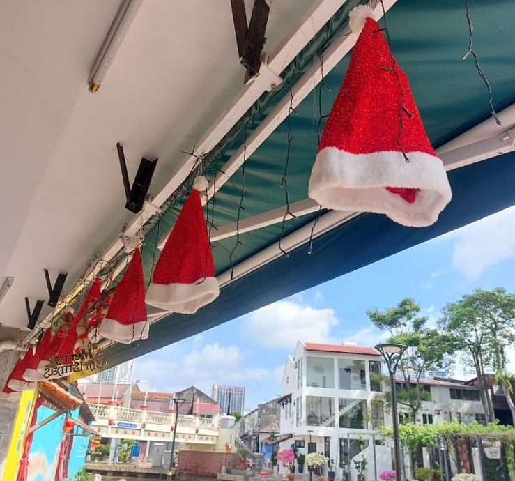 (古城第四版主文)老街飘送圣诞气氛