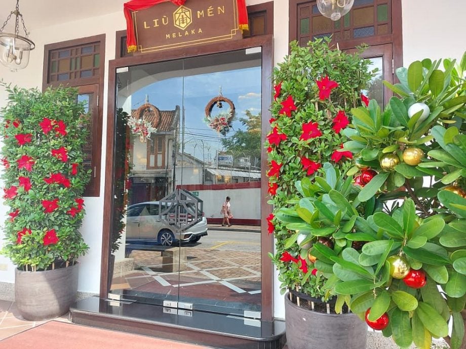 (古城第四版主文)老街飘送圣诞气氛