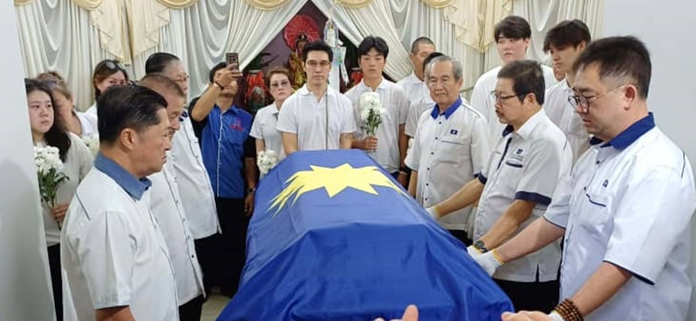 (大北马)大年华社领袖马兴中举殡 500人送最后一程